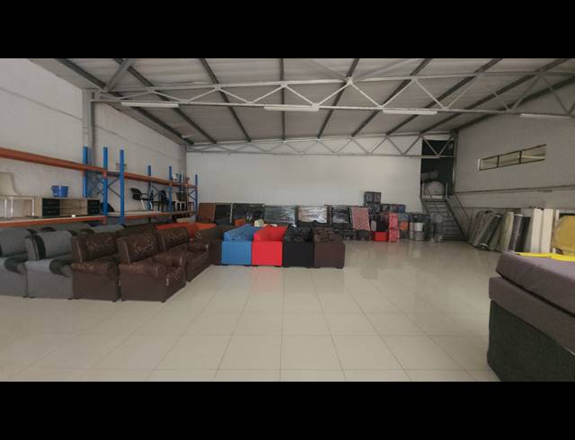 2,400M² WAREHOUSE FOR SALE IN NORTH BEACH